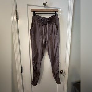 Lululemon dance studio mid rise jogger